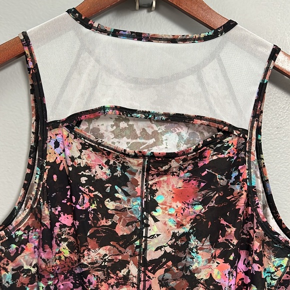 Lululemon Sculpt Tank Top Stencil Blossom Red Multi size L- gently used - Picture 6 of 10